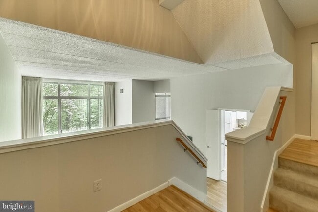 Building Photo - 11564 Rolling Green Ct