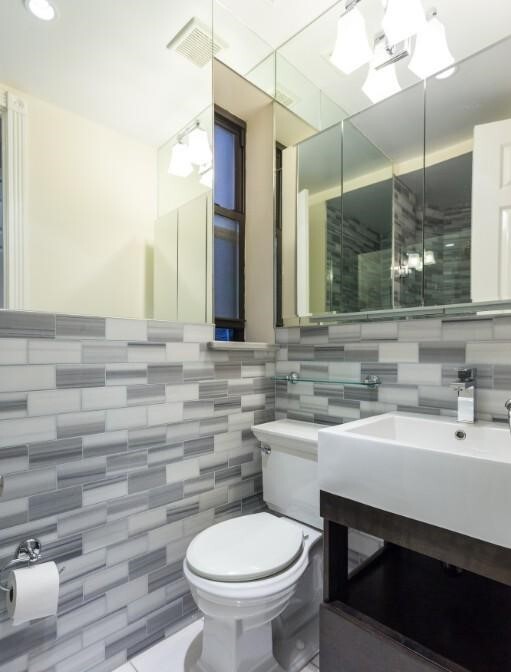 Foto del edificio - 309 E 8th St