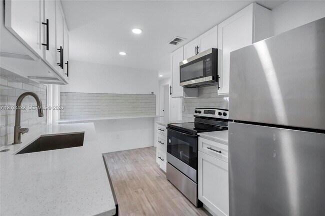 Foto del edificio - 311 NW 12th Ave