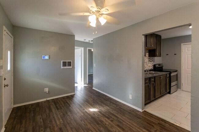 Foto del edificio - Charming 2-Bed, 1-Bath Home in South Oklah...