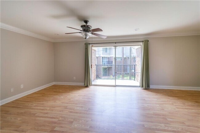 Foto del edificio - 3301 Henderson Mill Rd