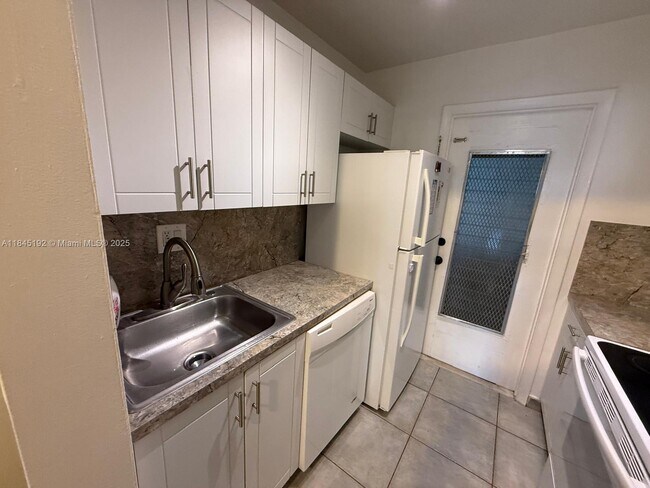 Foto del edificio - 2633 Pierce St