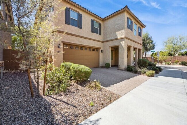 Foto del edificio - Modern 4-bedroom, 3.5-bathroom single-family home in the heart of North Tempe