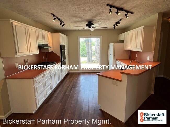 Foto del edificio - 4 br, 2 bath House - 1534 Double Churches Rd.