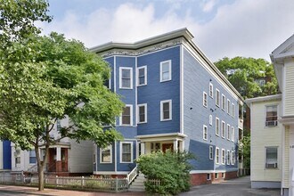 Building Photo - 187 Harvard St