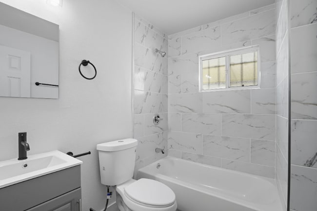 Foto del edificio - 4710 St Elmo Dr