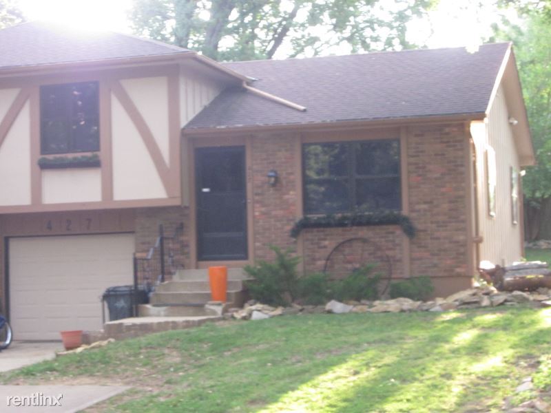 2 br, 1 bath House 427 S Cardinal Dr House Rental in Olathe, KS