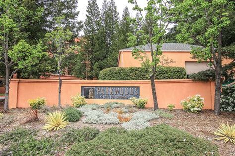 Main Gate - 280 Caldecott Ln