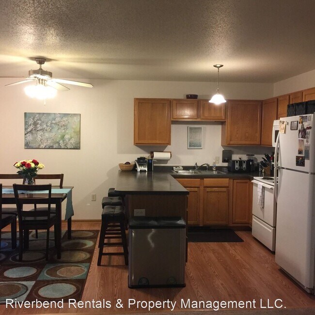 Foto del edificio - 3 br, 2 bath House - 13632 43rd Ave