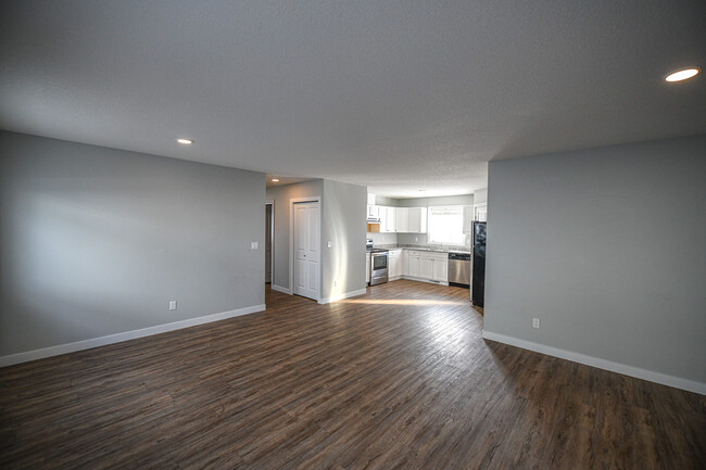 Building Photo - 9533 113 Ave