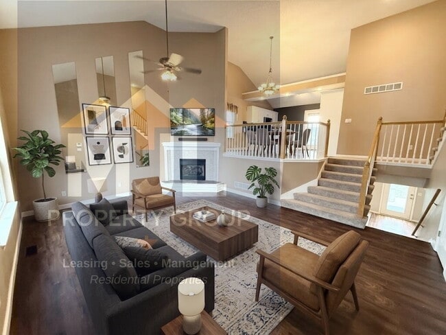 Building Photo - Beautiful 4 Bedroom / 3 Bath Home in Olathe