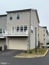 Building Photo - 43996 Etna Terrace