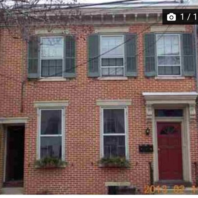152 S. West St. - 152 S West St