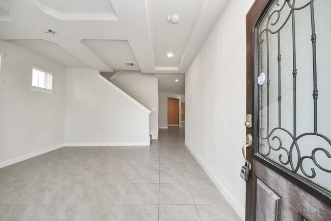 Foto del edificio - 4422 Sandhill Terrace Ln