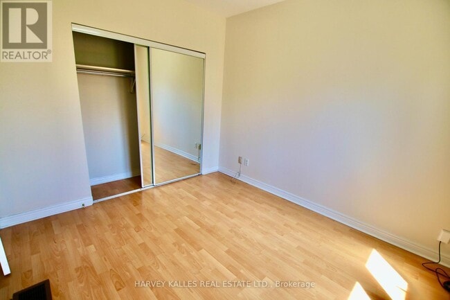 Building Photo - 775 Ossington Ave