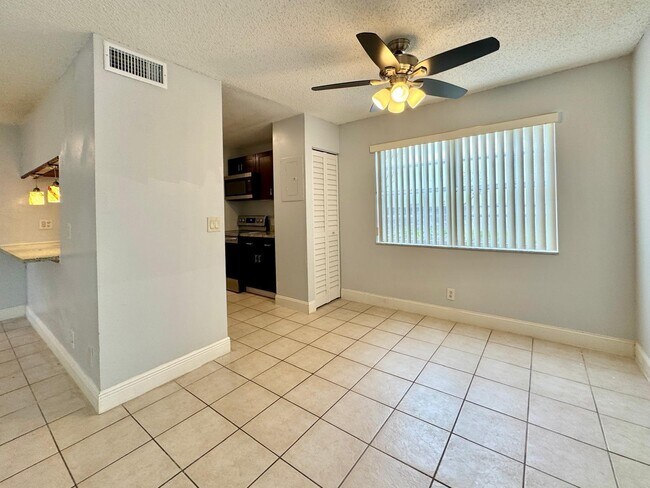 Foto del edificio - 334 SW 86th Ave