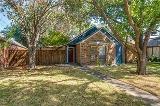 Building Photo - 924 Sugarberry Dr