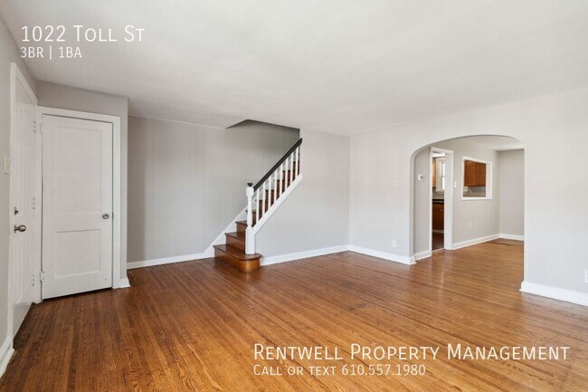 Building Photo - 3BR 1BA Row Home w/Furnishable Basement in...