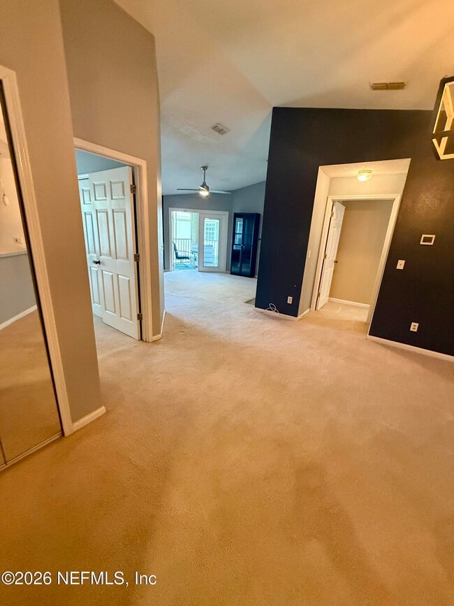 Building Photo - 700 Ironwood Dr