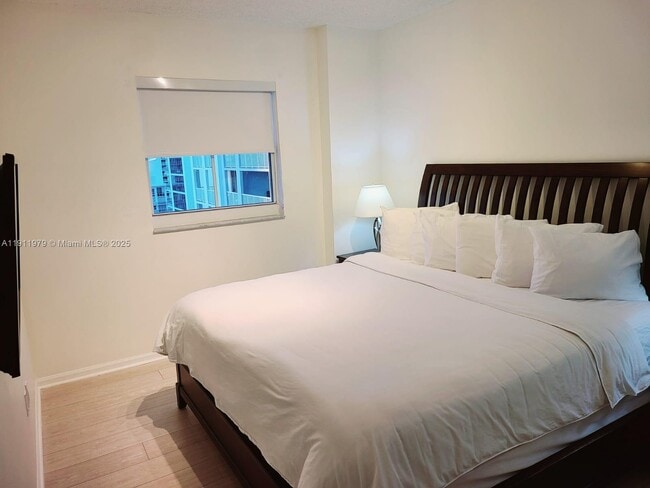 Foto del edificio - 185 SE 14th Terrace