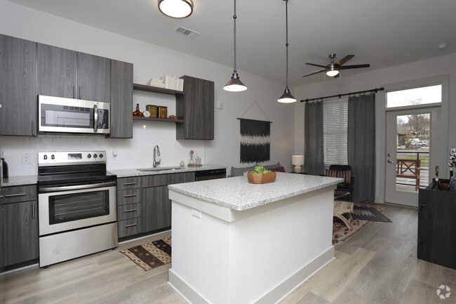 Interior Photo - z-60825-The Patton
