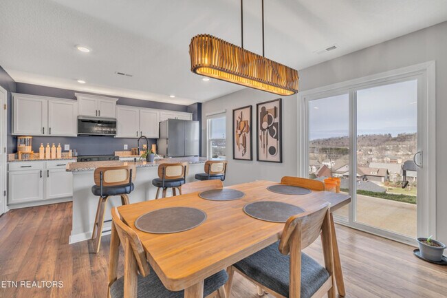 Foto del edificio - 2132 Glen Creek Rd