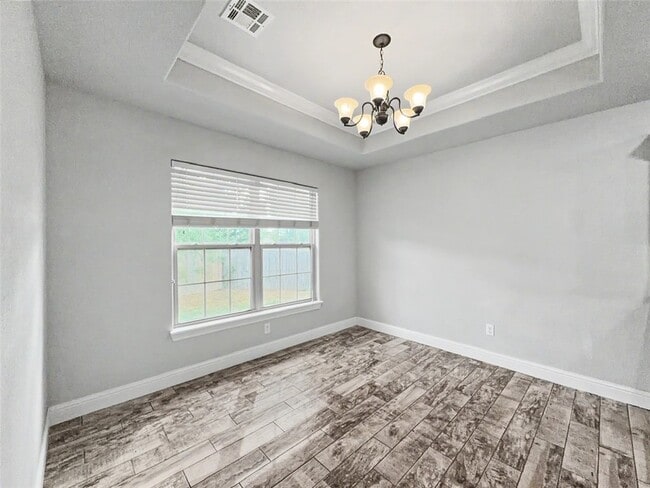 Building Photo - 1211 SW Horizon St