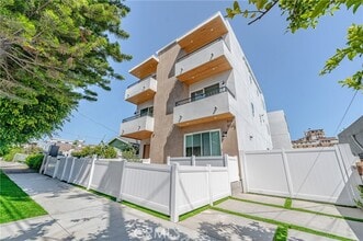 Building Photo - 614 N Rampart Blvd