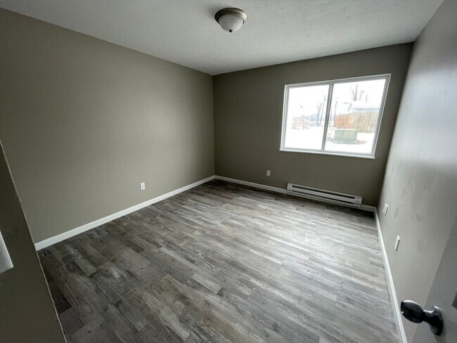 Foto del edificio - Remodeled 1 Bedroom Apartment