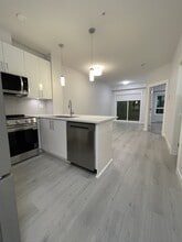 Building Photo - 33886 Pine St