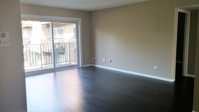 Foto del edificio - 9430 Bay Colony Dr