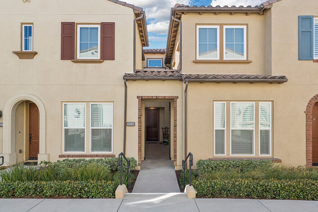 20329 Paseo Las Olivas, Porter Ranch, CA 91326 Townhome Rentals in