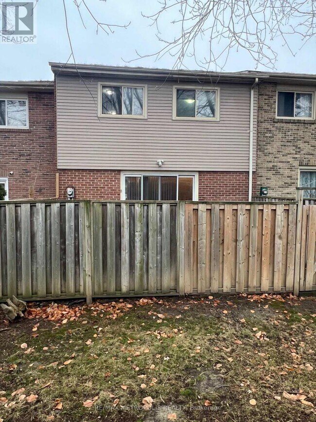 Building Photo - 2051 Bridletowne Cir