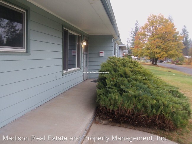 Foto del edificio - 3 br, 1 bath House - 1403 E. 40th Ave.