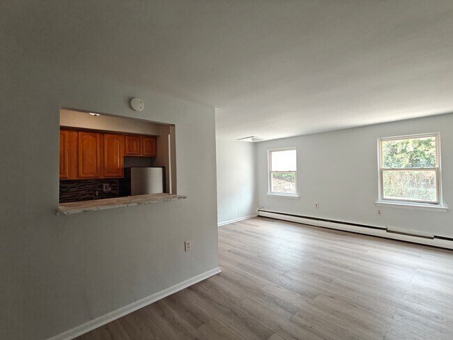 Foto del edificio - 7131 Marshall Rd