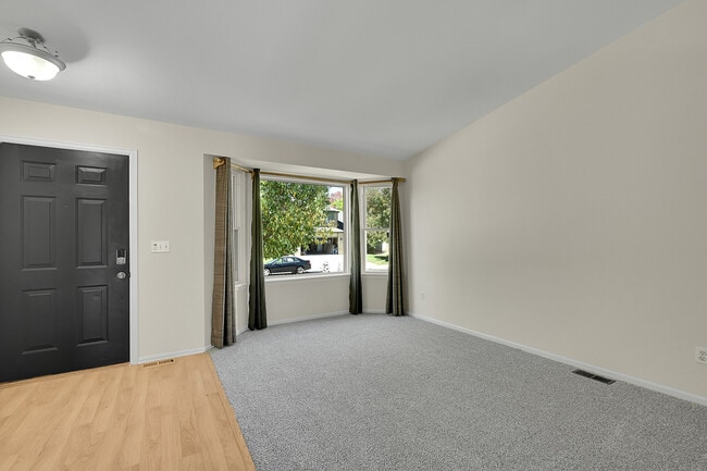 Foto del edificio - 5750 S Youngfield St