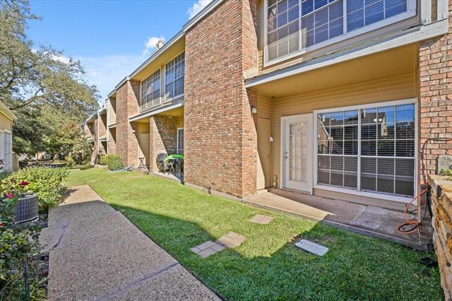 Building Photo - 3550 Country Square Dr