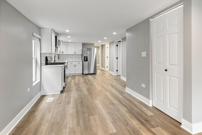Foto del edificio - 4624 N Springfield Ave