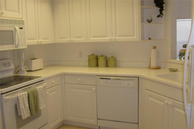 Foto del edificio - 6872 Fairview Terrace