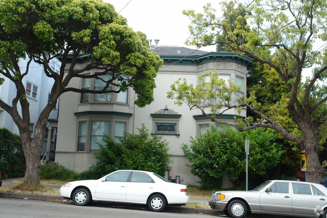 Building Photo - 2210 Durant Ave