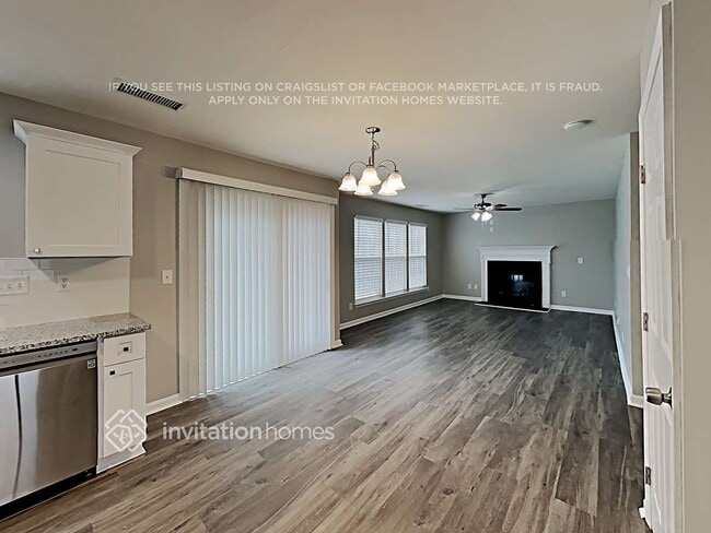 Foto del edificio - 1231 Brook Farm Ln