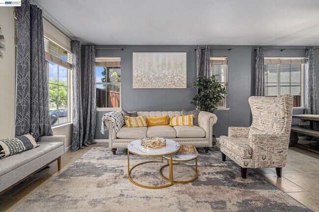 Building Photo - 355 Pebble Beach Dr