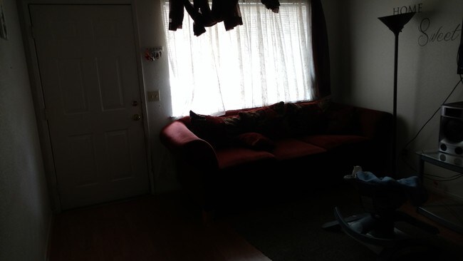 Interior Photo - 9578 Maple Ave