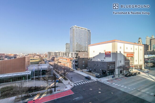 Foto del edificio - 411 W Chicago Ave