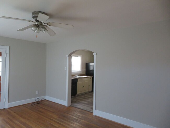 Building Photo - Colonial Heights Virginia