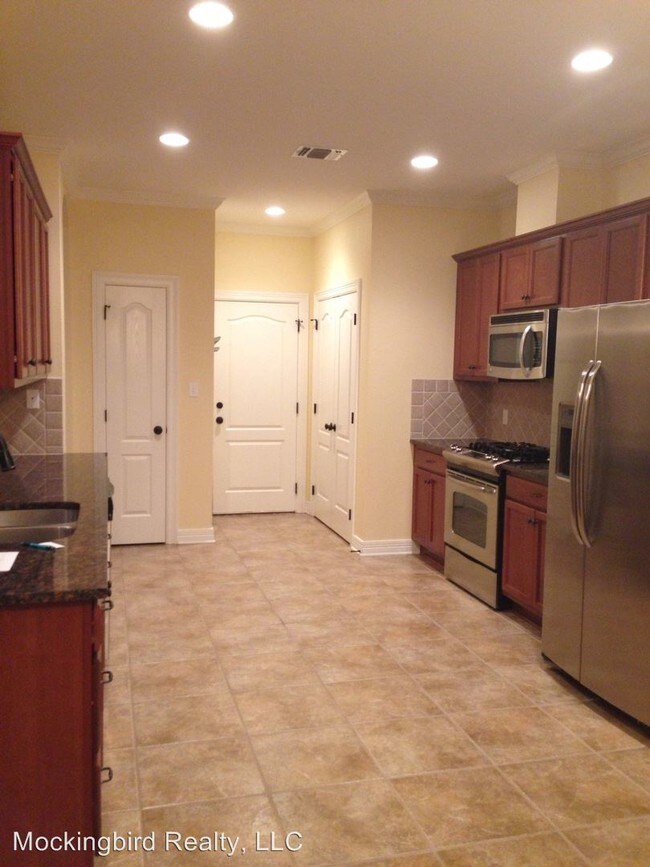 Building Photo - 3 br, 2 bath House - 218 Telfair