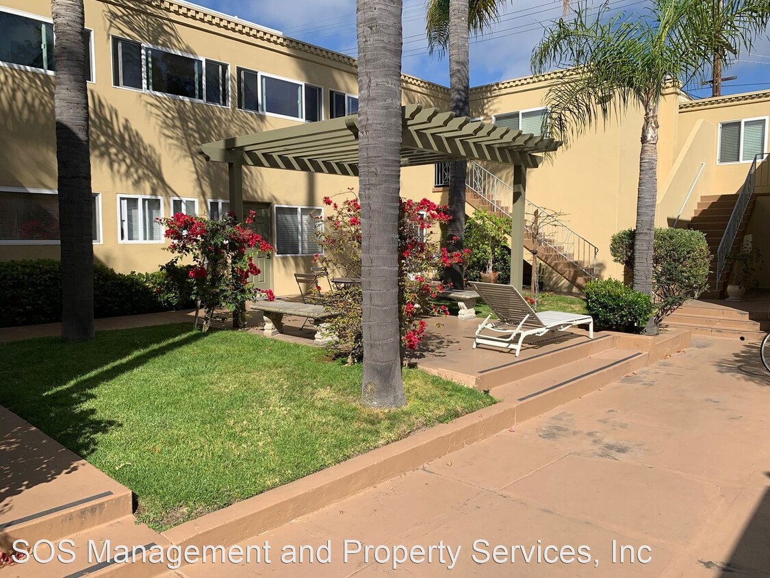 Building Photo - 1121-1129 Torrey Pines Rd