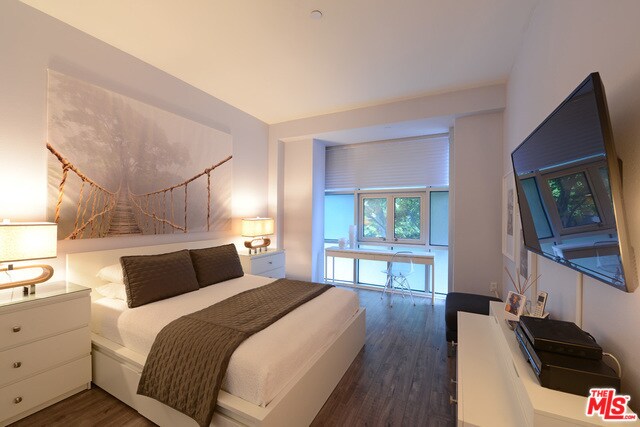 Foto del edificio - 630 W 6th St
