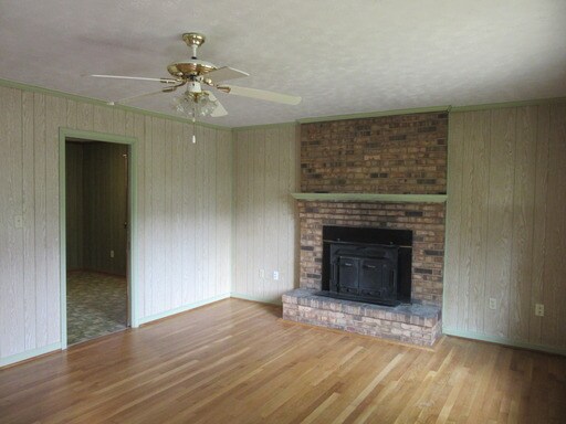 Building Photo - 18019 Cox Rd