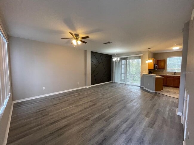 Building Photo - 11033 Black Swan Ct